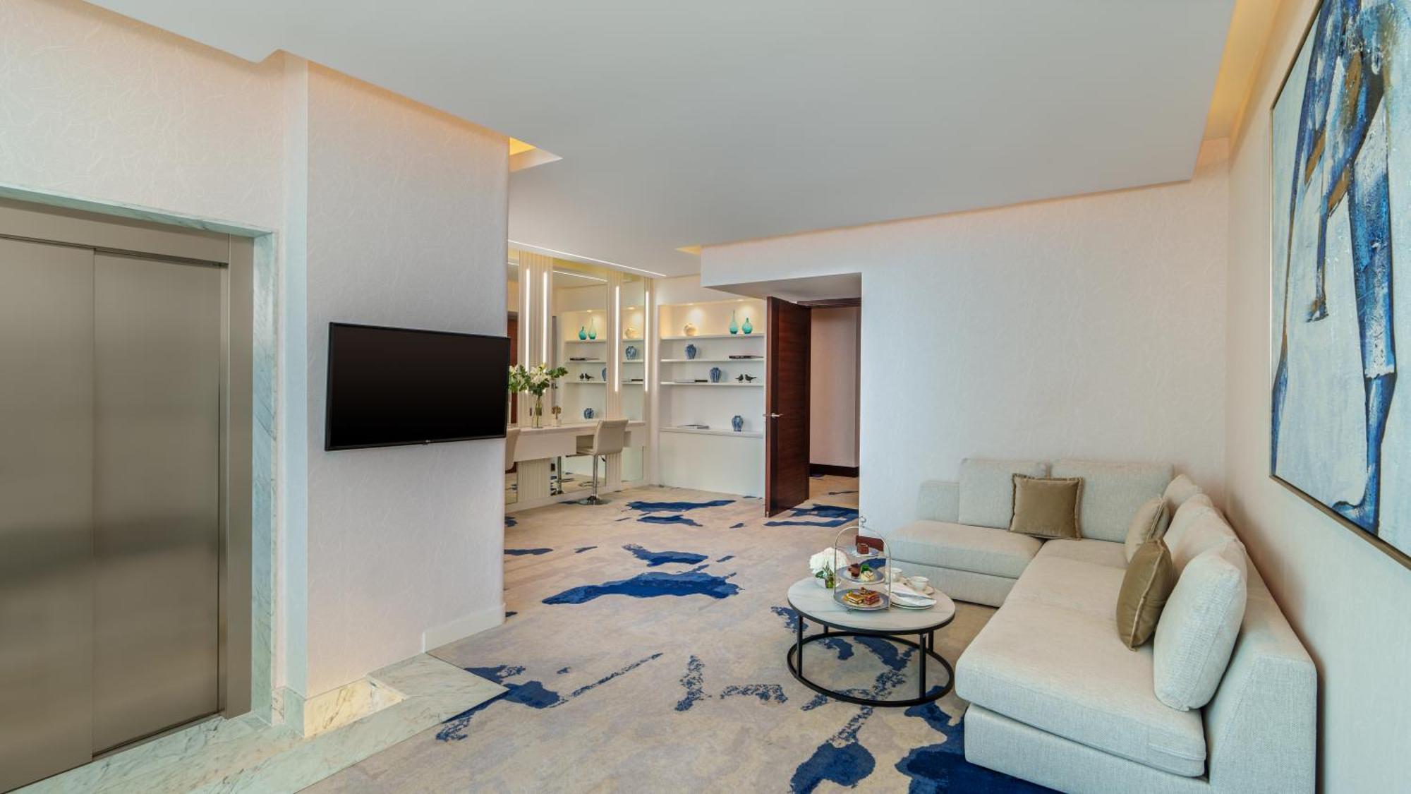 แฟร์ม้อนท์ แบบ ออล บาห์ร Hotel อาบูดาบี ภายนอก รูปภาพ A suite at the hotel